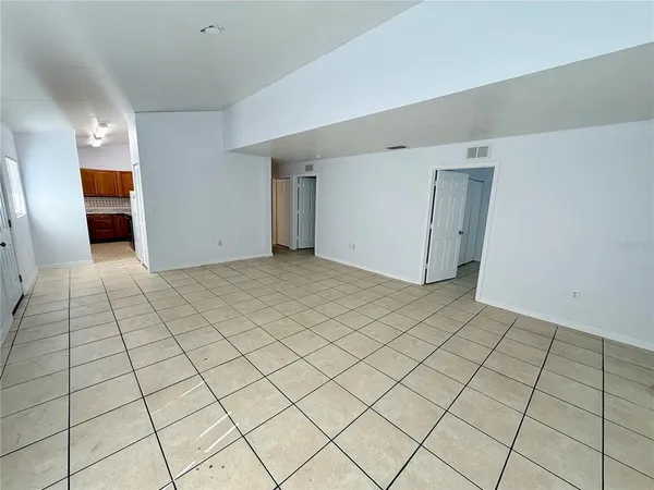 $1,900 | 1427 45th Ave Circle West, Bradenton, FL 34207