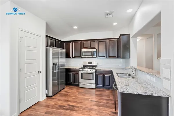 $2,300 | 133 Moulins Lane, Georgetown, TX 78626