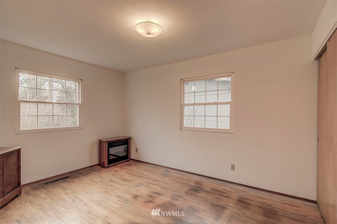 2914 Northeast 4th Street Renton, WA 98056 - Photo 11 of 25