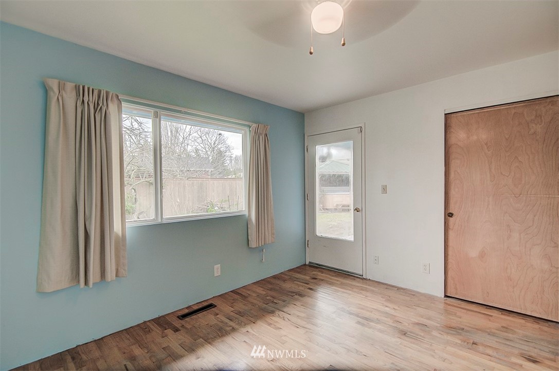2914 Northeast 4th Street Renton, WA 98056 - Photo 14 of 25