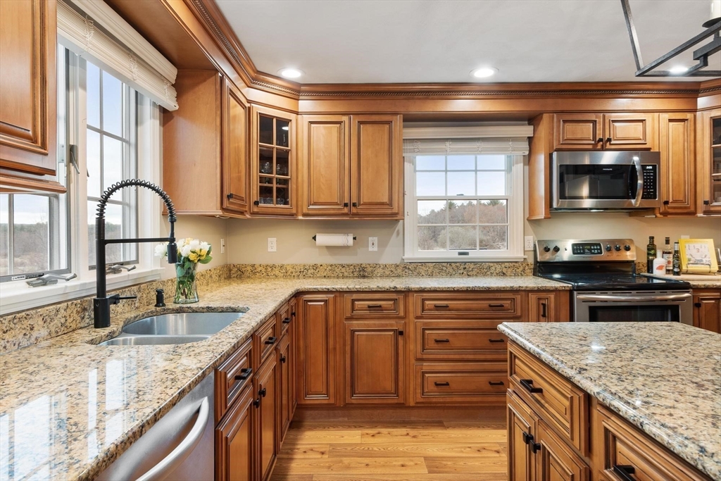 136 Chandler Road Andover, MA 01810 - Photo 5 of 42