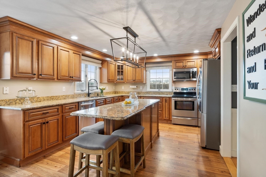 136 Chandler Road Andover, MA 01810 - Photo 6 of 42