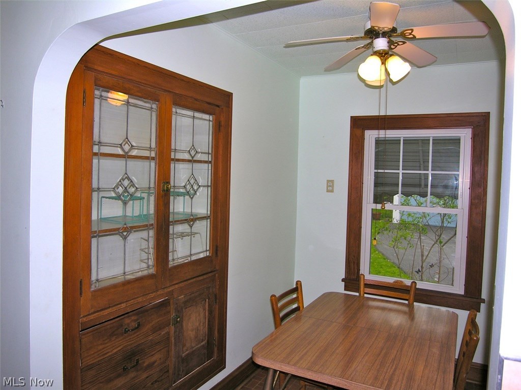 2015 Rossmoor Road Cleveland, OH 44118 - Photo 11 of 25