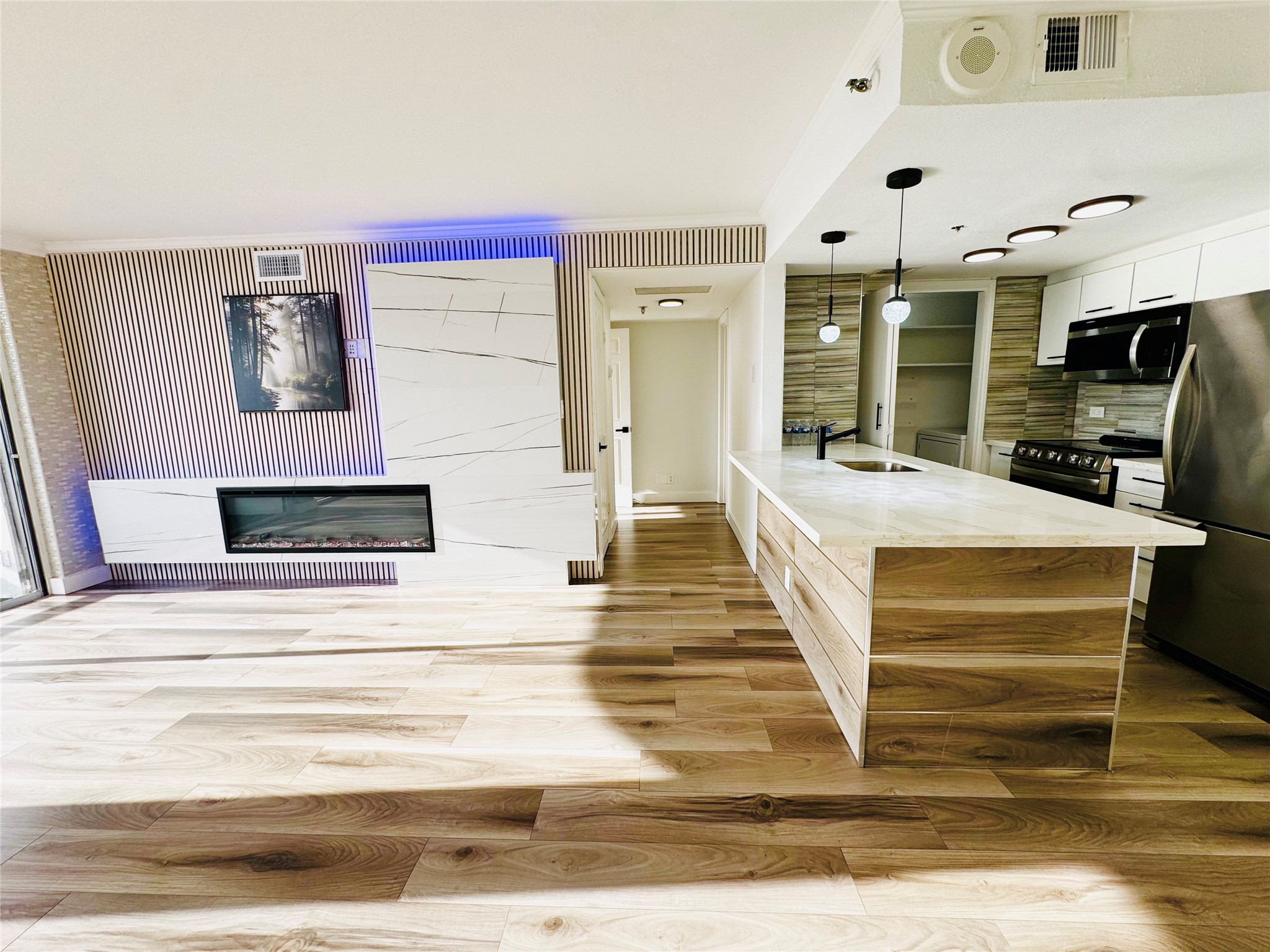 3525 Sage Road, Unit 1602 Houston, TX 77056 - Photo 9 of 41