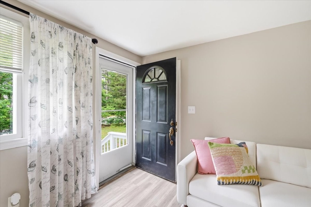 173 Bourne Road Plymouth, MA 02360 - Photo 4 of 34