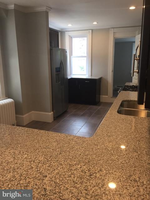 445 Nevin Street Lancaster, PA 17603 - Photo 8 of 19