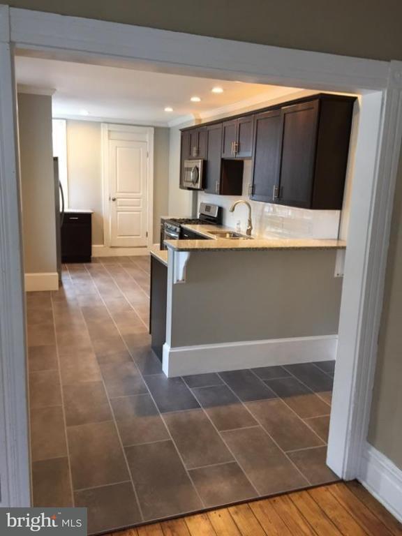 445 Nevin Street Lancaster, PA 17603 - Photo 9 of 19