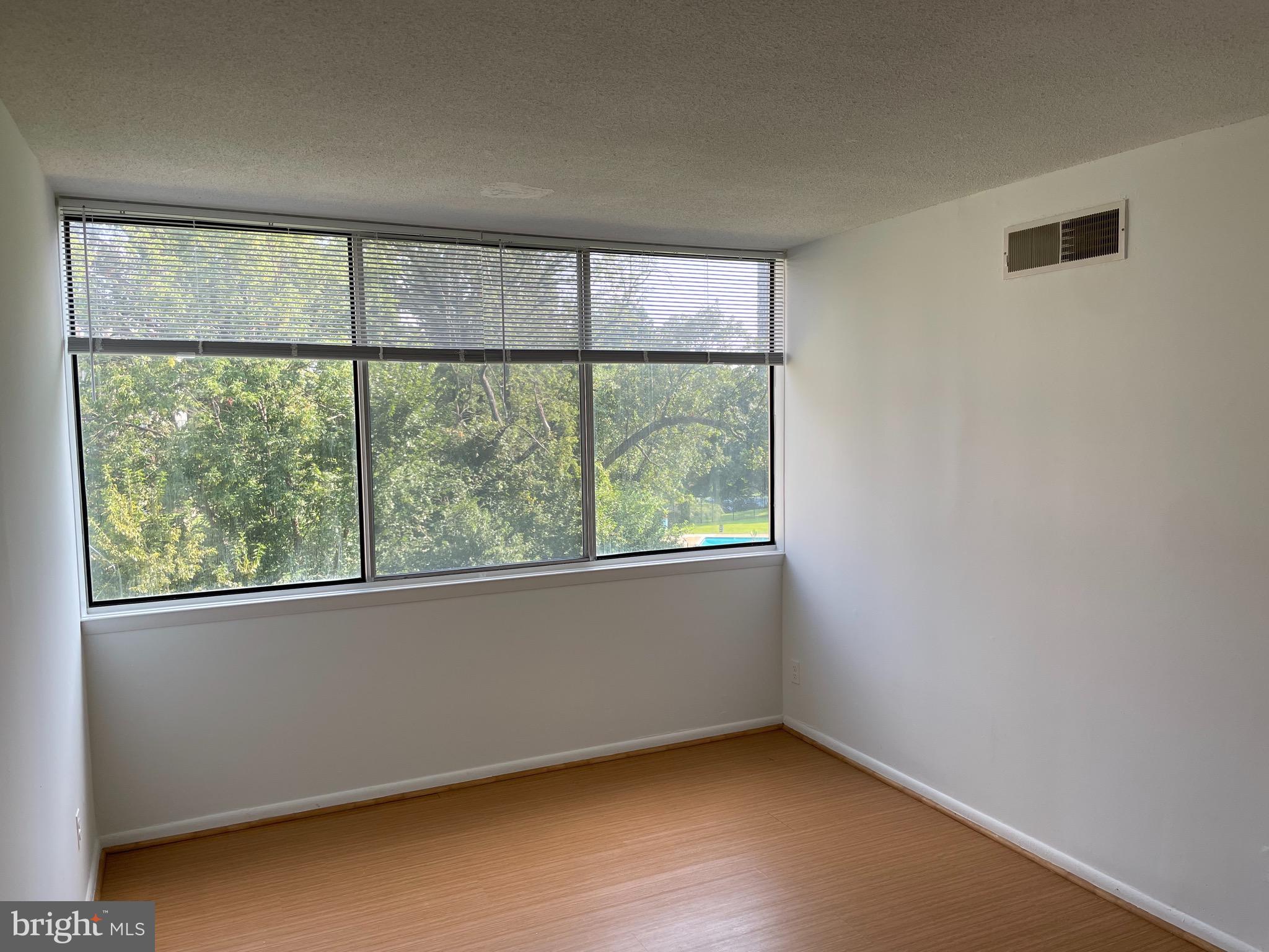 1824 Metzerott Road, Unit 102 Adelphi, MD 20783 - Photo 17 of 21
