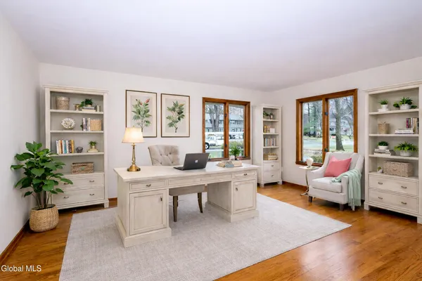 $590,000 | 42 Deer Run Hollow, Halfmoon, NY 12065