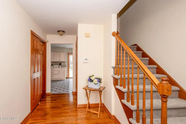 $590,000 | 42 Deer Run Hollow, Halfmoon, NY 12065