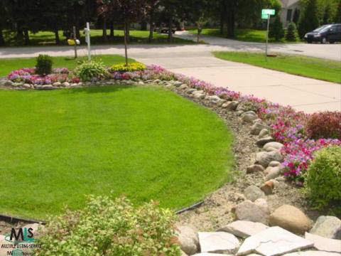 8835 East Pearson Road Utica, MI 48316 - Photo 6 of 9 693314-5.JPG