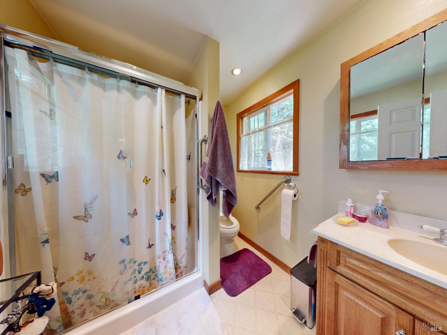 801 Bauer Road Laytonville, CA 95454 - Photo 17 of 17 Master Bath