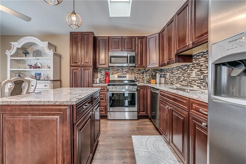 251 Hornaday Road Pittsburgh, PA 15210 - Photo 14 of 25 Gallery Image 14