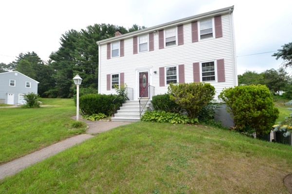 44 Wethersfield Road Bellingham, MA 02019 - Photo 2 of 24 Gallery Image 2