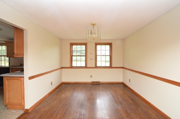 44 Wethersfield Road Bellingham, MA 02019 - Photo 6 of 24 Gallery Image 6