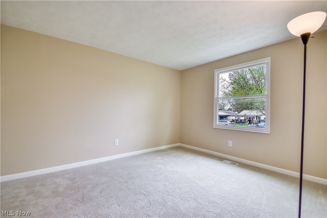6996 Roe Boulevard Madison, OH 44057 - Photo 18 of 38