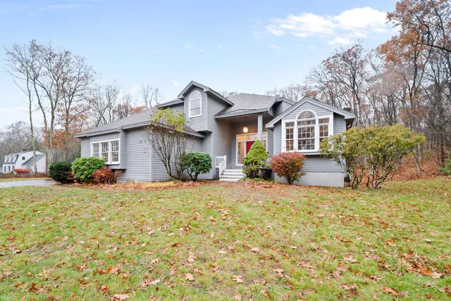 $850,000 | 45 Sharon Road, Windham, NH 03087