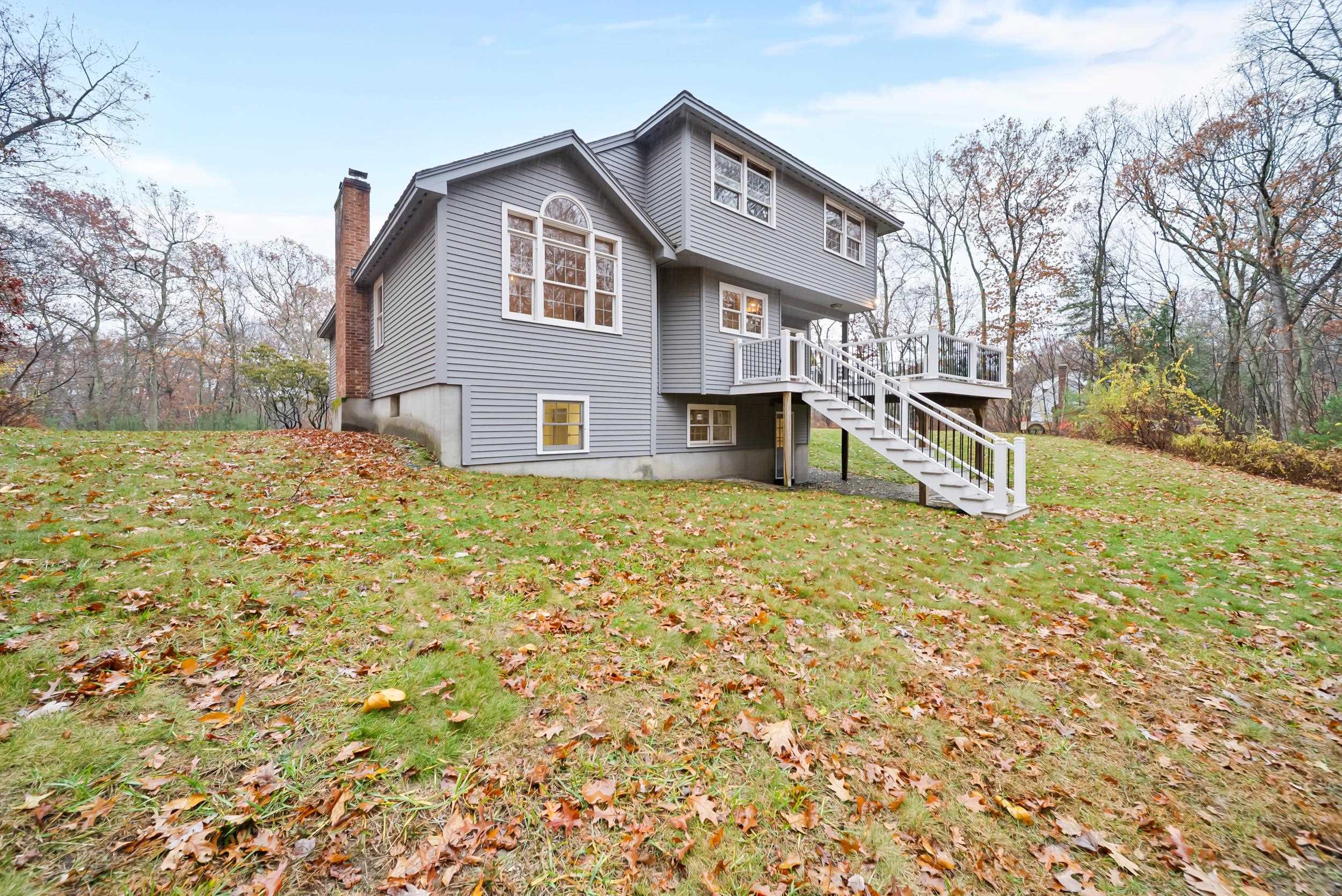 45 Sharon Road Windham, NH 03087 - Photo 7 of 55