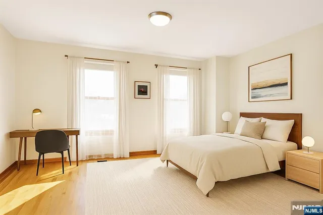 $7,500 | 210 Pavonia Avenue, Jersey City, NJ 07302