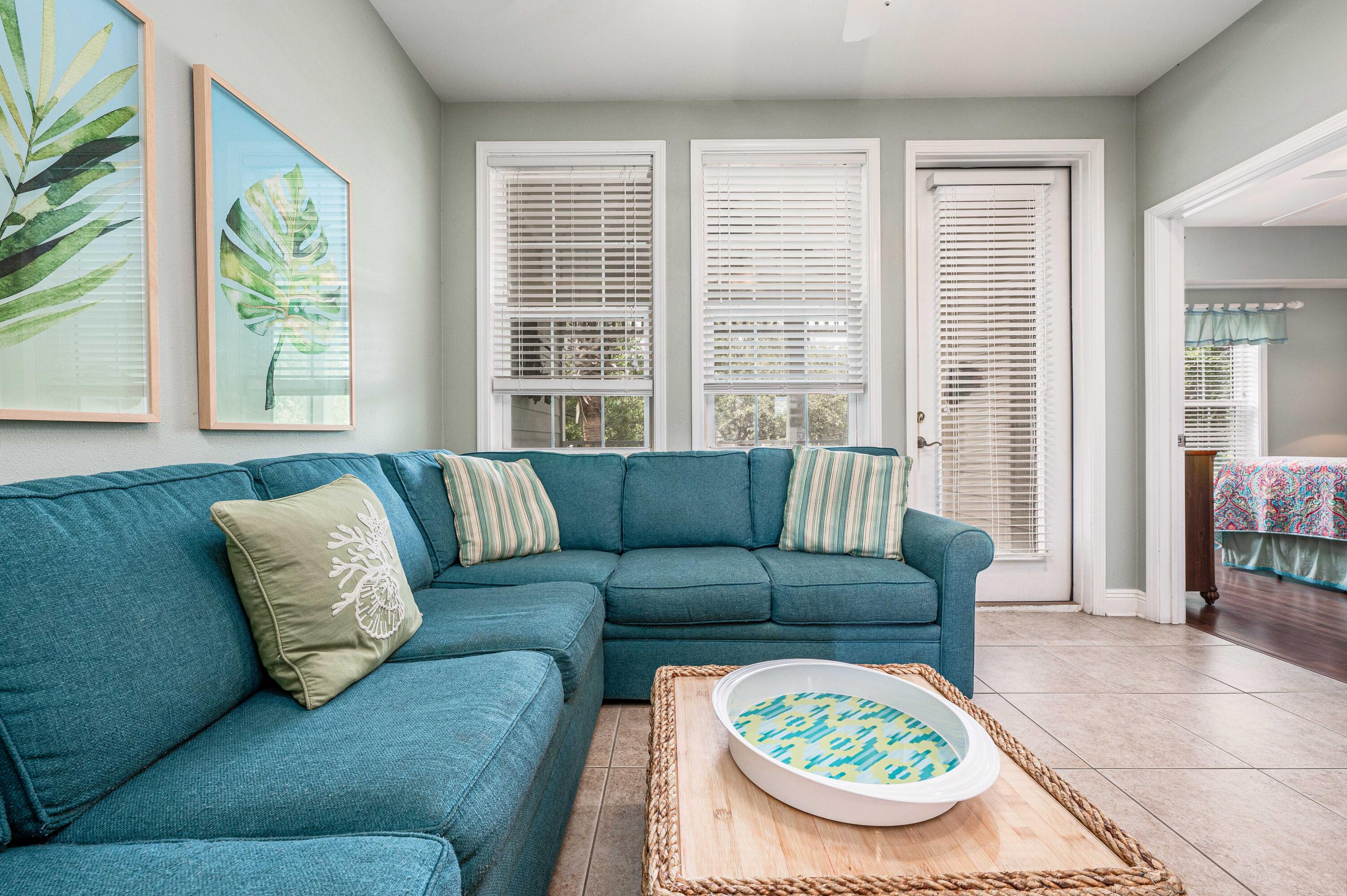 104 Village Boulevard, Unit 621 Santa Rosa Beach, FL 32459 - Photo 22 of 49 a living room with furniture and a large window