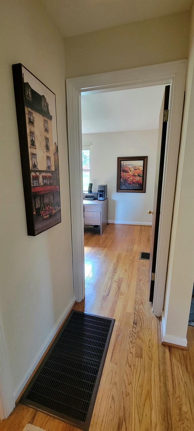 1512 Hunt Road Reading, OH 45215 - Photo 13 of 36