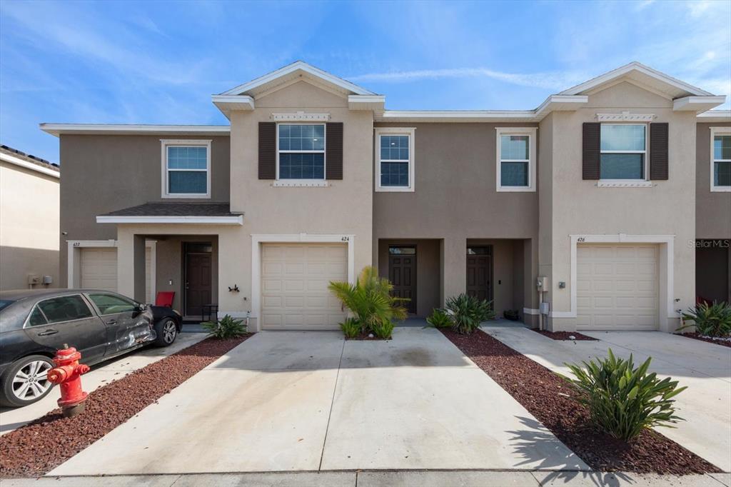 424 Newmont Circle Ruskin, FL 33570 - Photo 2 of 29