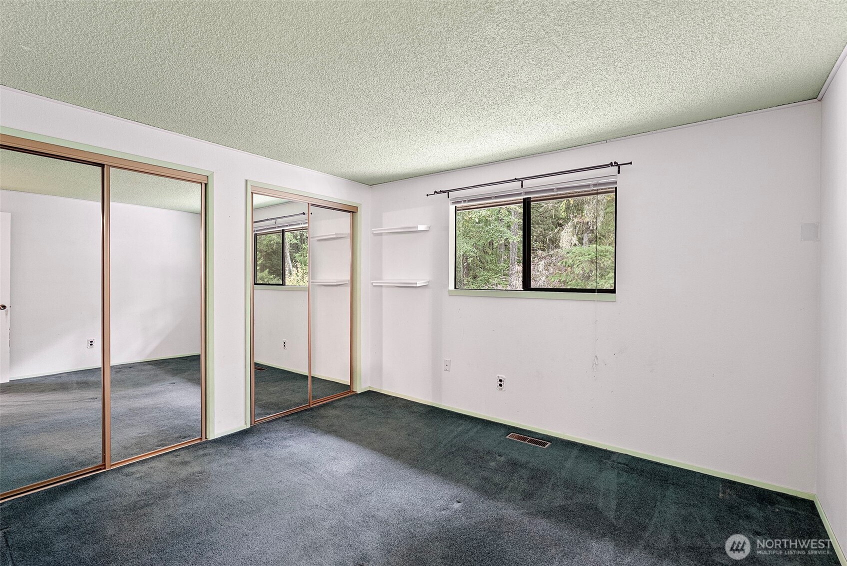 6550 Northwest Mathwig Lane Silverdale, WA 98383 - Photo 13 of 35