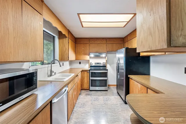 $599,000 | 6550 Northwest Mathwig Lane, Silverdale, WA 98383