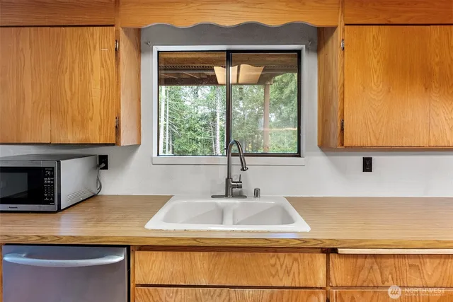 $599,000 | 6550 Northwest Mathwig Lane, Silverdale, WA 98383