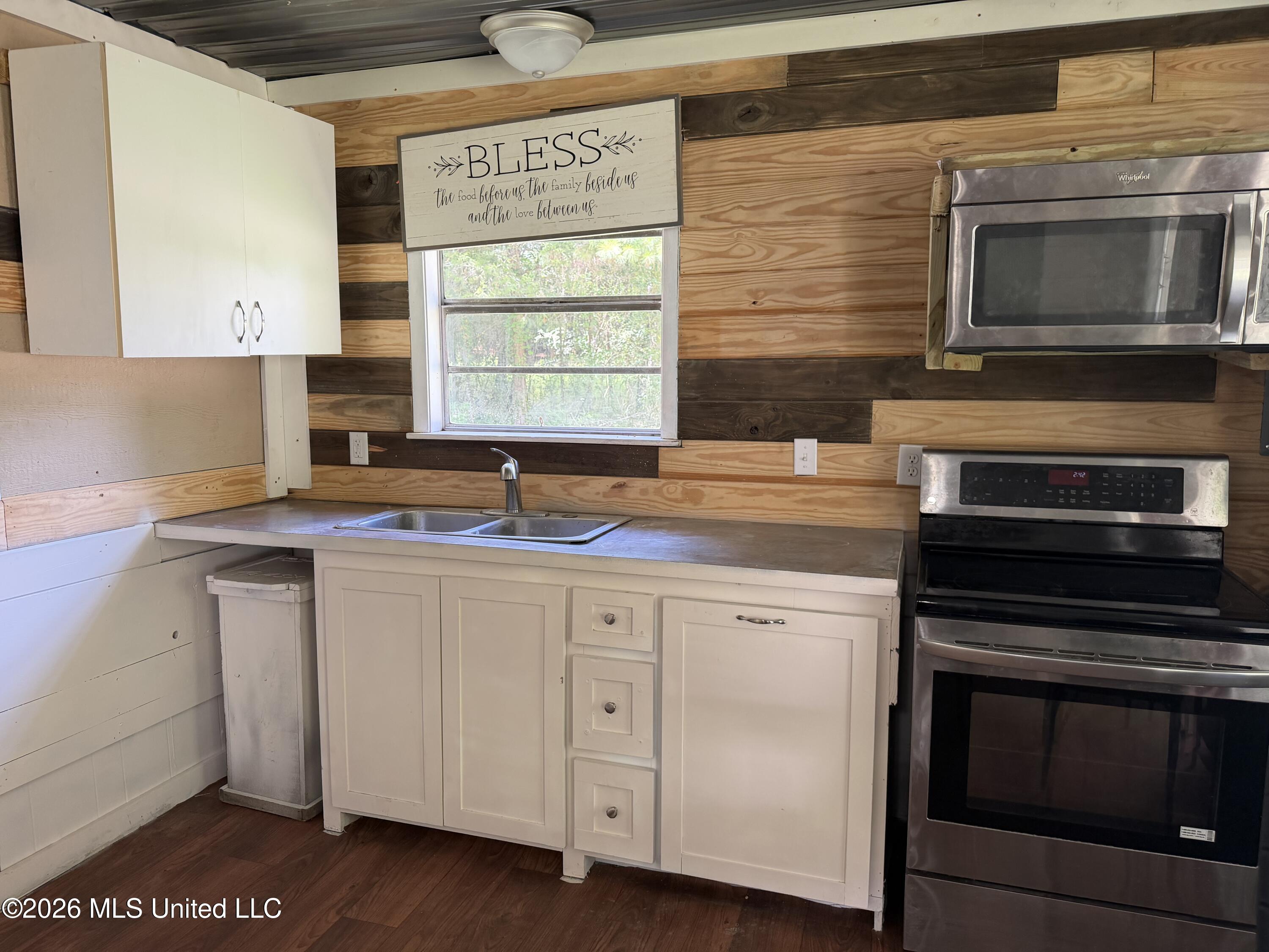 164 County Road 179 Stringer, MS 39481 - Photo 4 of 12 164 CR 179