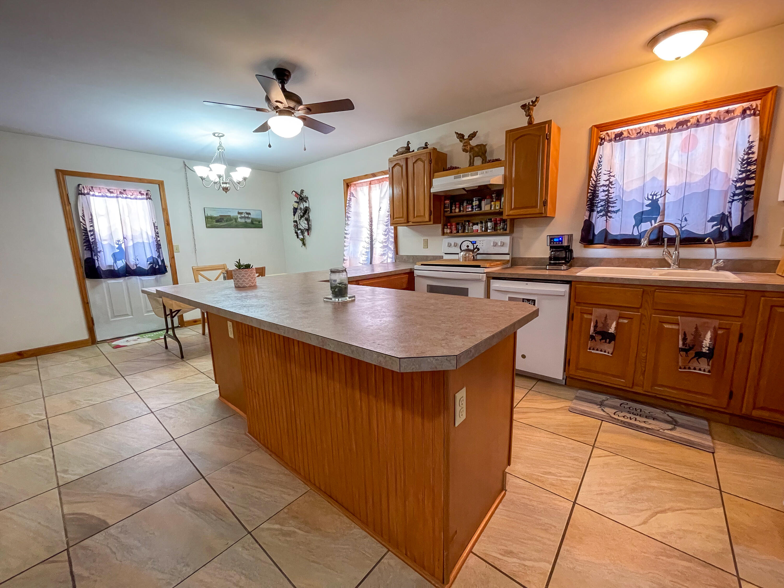 675 Ratta Road Chazy, NY 12921 - Photo 5 of 41