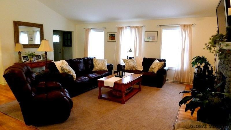 150 Ashdown Road Clifton Park, NY 12019 - Photo 3 of 25 Photo 3