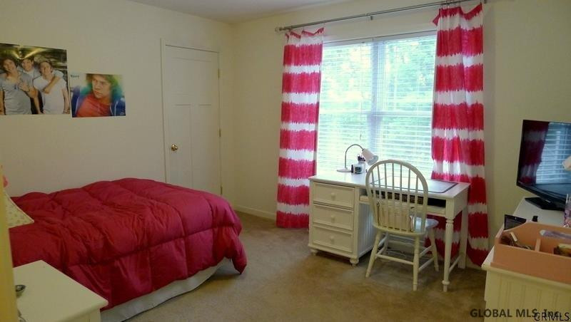 150 Ashdown Road Clifton Park, NY 12019 - Photo 10 of 25 Photo 10