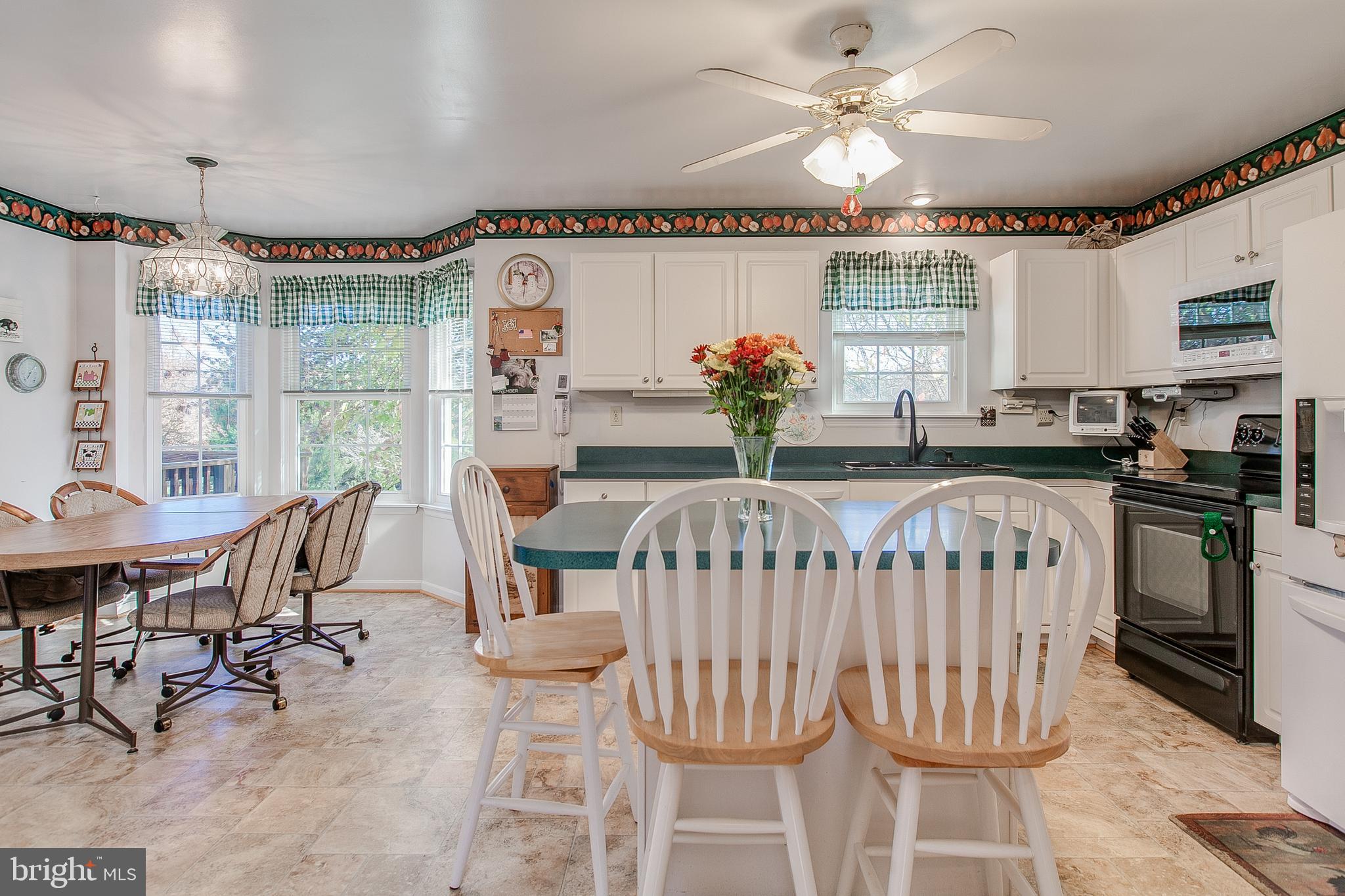 890 4 Seasons Road Westminster, MD 21157 - Photo 11 of 49 Eat in Kitchen with island