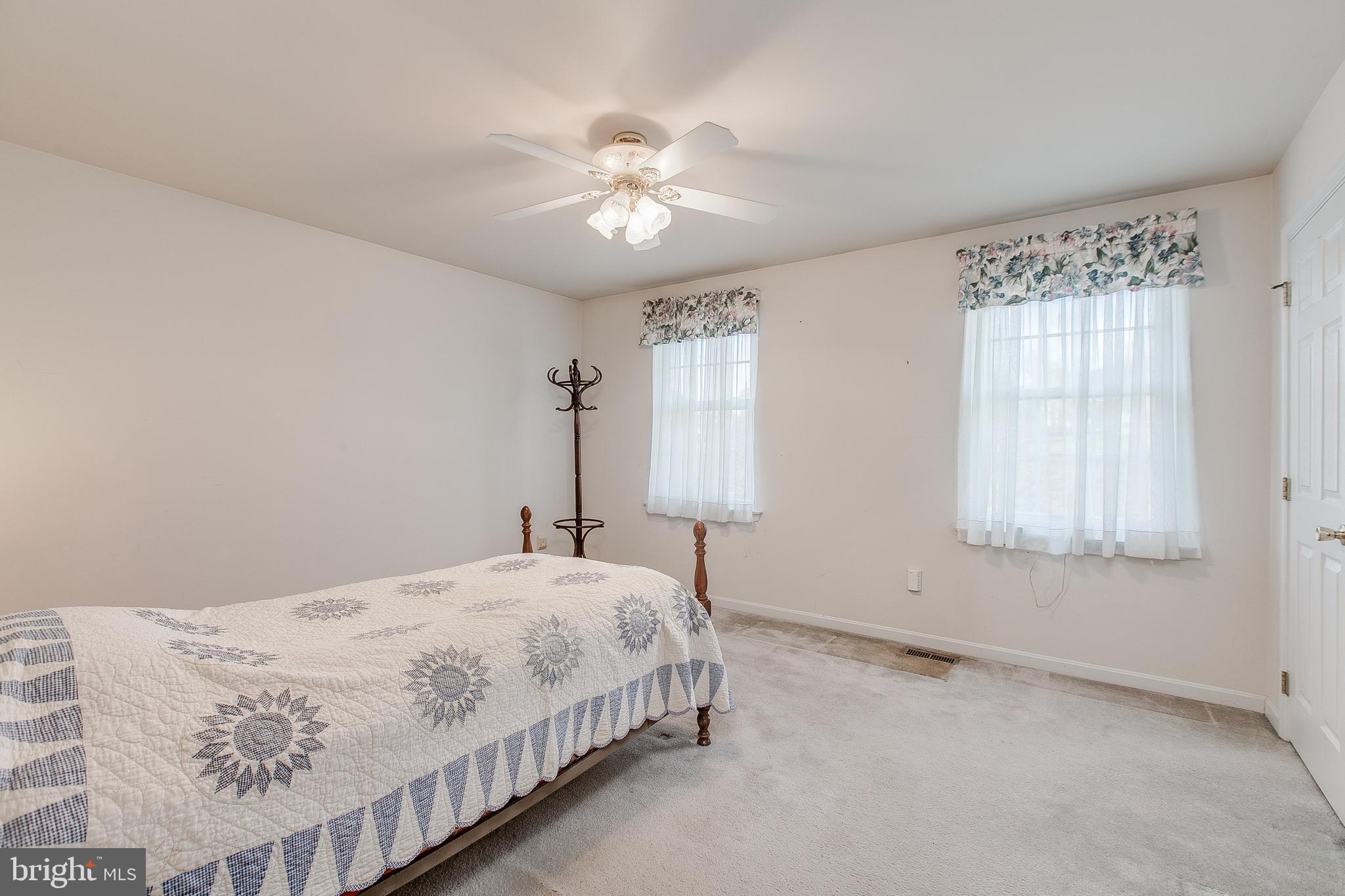 890 4 Seasons Road Westminster, MD 21157 - Photo 26 of 49 2nd bedroom