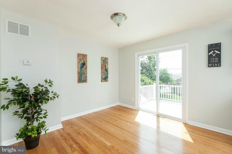 8005 Sagramore Road Rosedale, MD 21237 - Photo 9 of 30 Dining Room