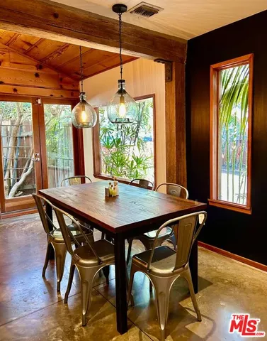 $10,500 | 3617 Maplewood Avenue, Los Angeles, CA 90066