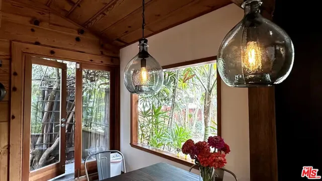 $10,500 | 3617 Maplewood Avenue, Los Angeles, CA 90066