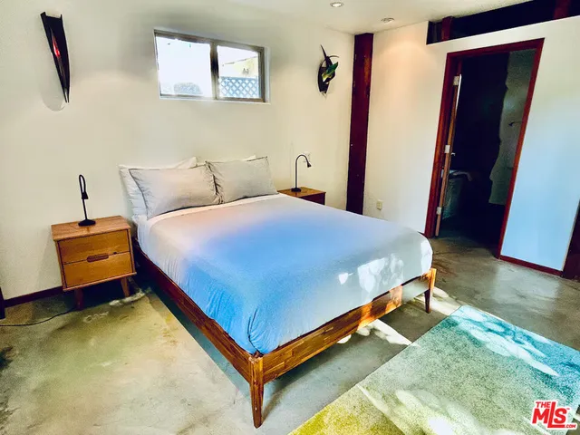 $10,500 | 3617 Maplewood Avenue, Los Angeles, CA 90066