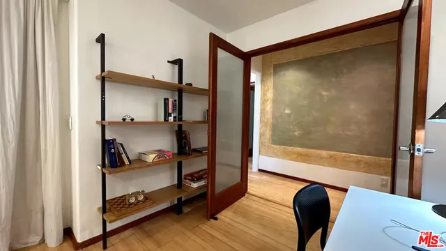 $10,500 | 3617 Maplewood Avenue, Los Angeles, CA 90066