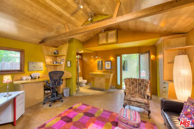 $10,500 | 3617 Maplewood Avenue, Los Angeles, CA 90066