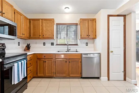 $289,900 | 206 Wenona Drive, Washington, MO 63090