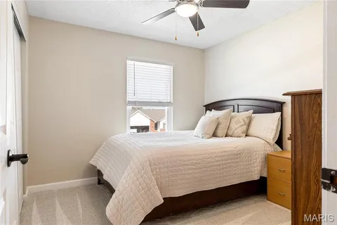 $289,900 | 206 Wenona Drive, Washington, MO 63090