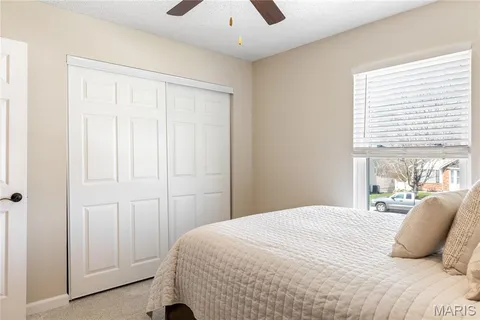 $289,900 | 206 Wenona Drive, Washington, MO 63090