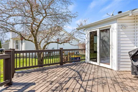$289,900 | 206 Wenona Drive, Washington, MO 63090