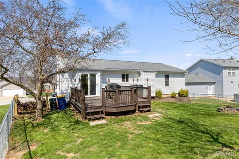 $289,900 | 206 Wenona Drive, Washington, MO 63090