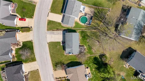 $289,900 | 206 Wenona Drive, Washington, MO 63090