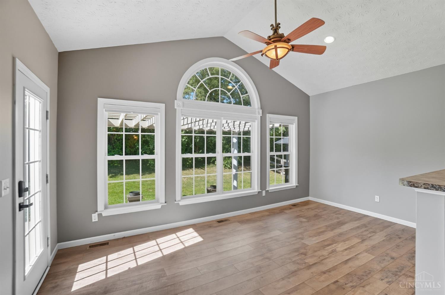 5472 Gwendolyn Ridge Cincinnati, OH 45238 - Photo 18 of 79 Gallery Image 18