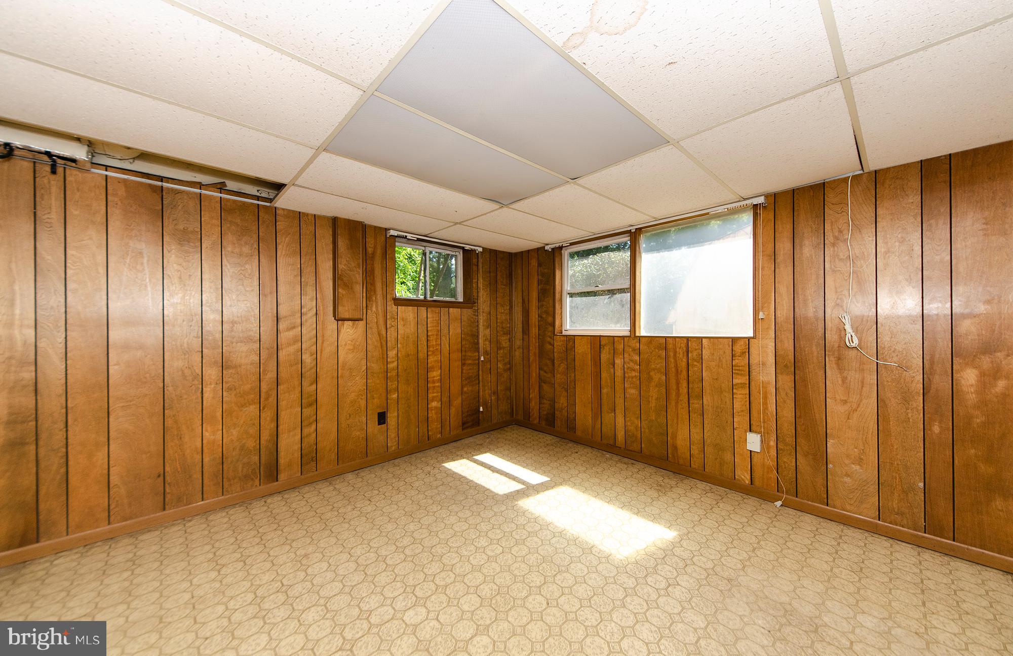4411 Roundhill Road Alexandria, VA 22310 - Photo 16 of 23 Gallery Image 16
