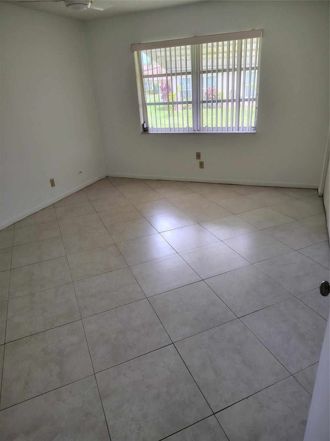 5245 Northwest 3rd Street, Unit D Delray Beach, FL 33445 - Photo 8 of 18 GUEST BEDROOM